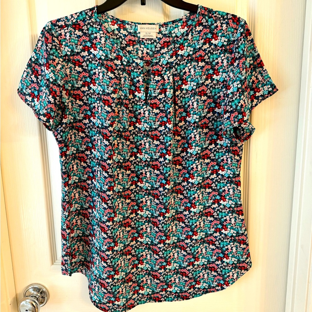 Van Heusen floral print blouse, size small